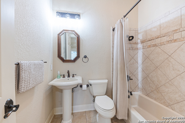 Image 34 of 68 For 415 Redland