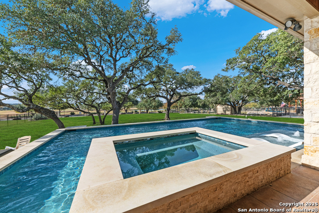 Image 48 of 68 For 415 Redland