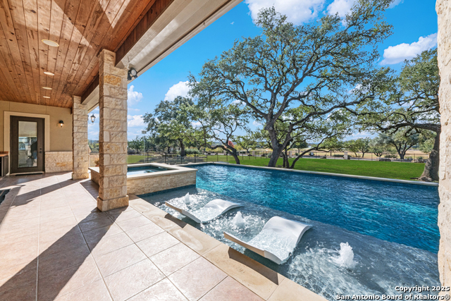 Image 49 of 68 For 415 Redland