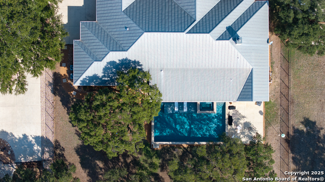 Image 63 of 68 For 415 Redland