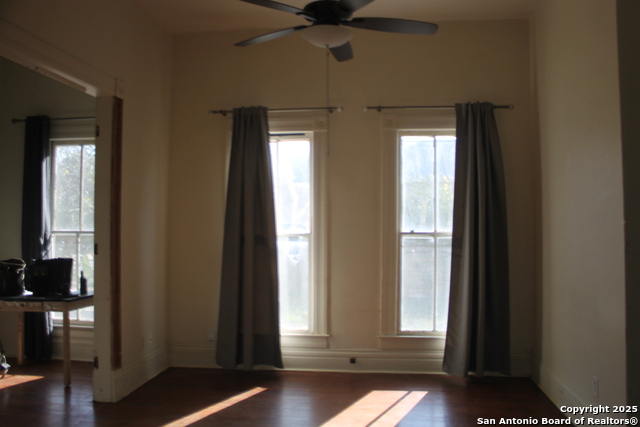 Image 14 of 23 For 303 Nueces S