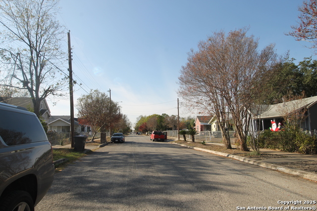 Image 15 of 23 For 303 Nueces S