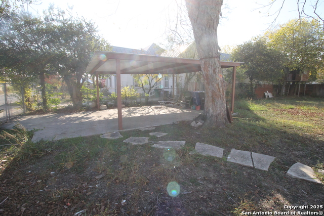 Image 16 of 23 For 303 Nueces S