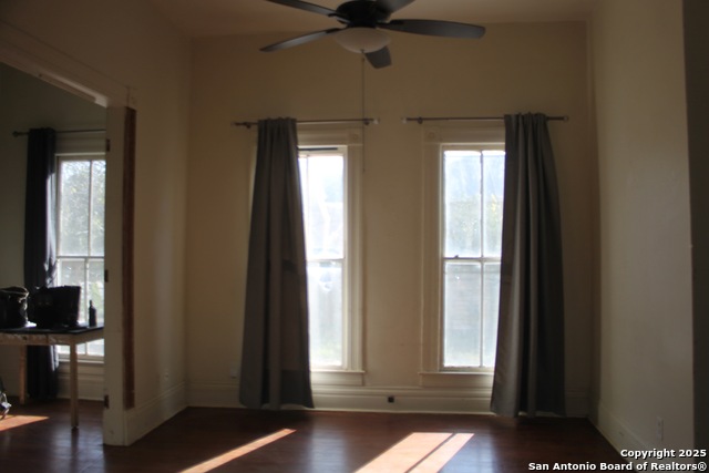 Image 18 of 23 For 303 Nueces S