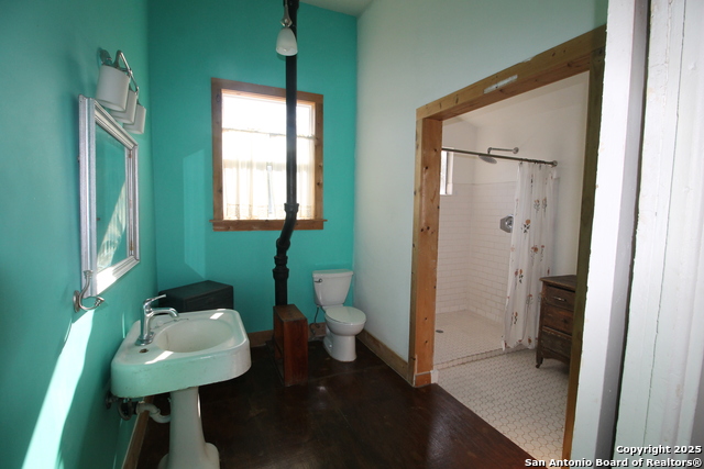 Image 8 of 23 For 303 Nueces S