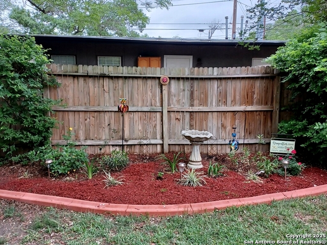 Image 11 of 11 For 305 Rittiman