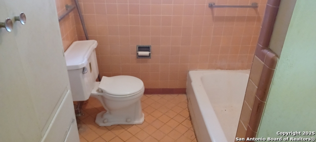 Image 8 of 11 For 305 Rittiman