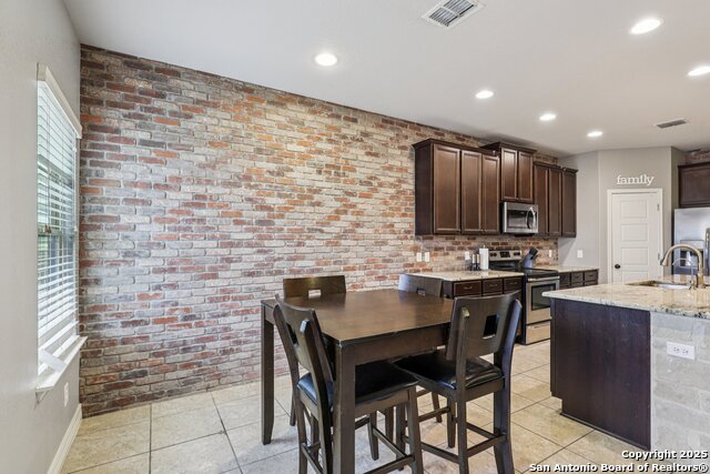 Image 6 of 46 For 724 Morgan  