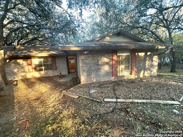 Listing photo id 0 for 28016 Windwood