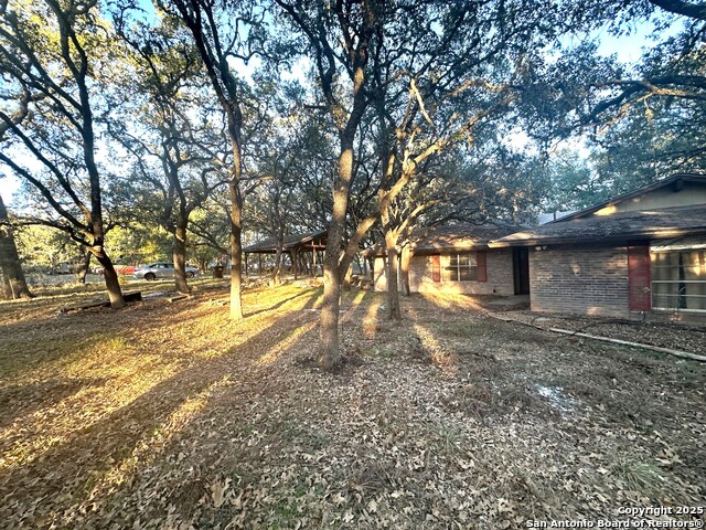 Listing photo id 1 for 28016 Windwood