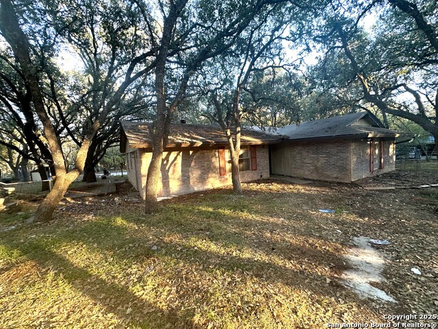 Listing photo id 2 for 28016 Windwood