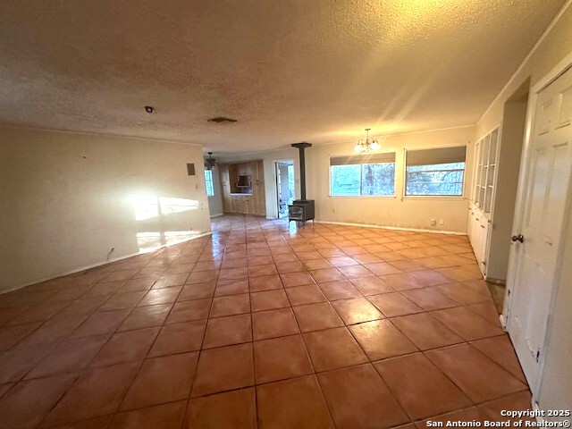 Listing photo id 7 for 28016 Windwood