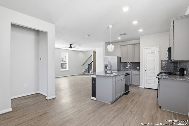 Image 13 of 36 For 5002 Longhorn