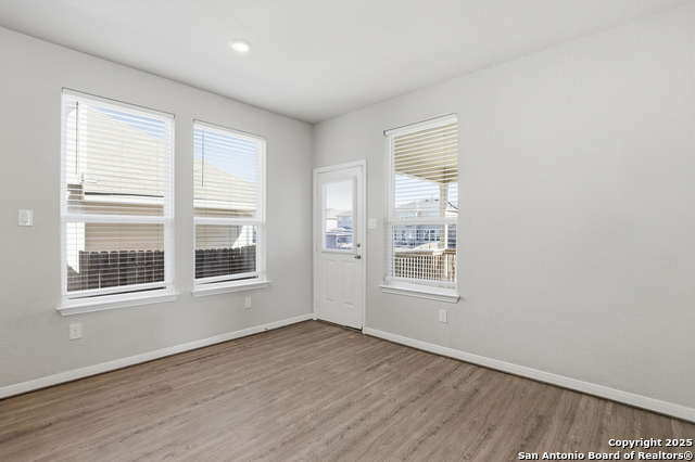 Image 14 of 36 For 5002 Longhorn