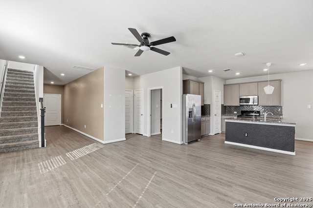 Image 9 of 36 For 5002 Longhorn