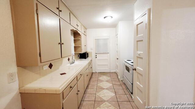 Image 5 of 14 For 2443 W Huisache Ave 1