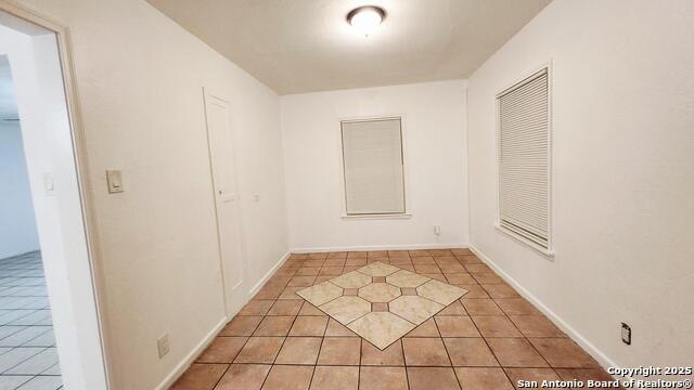 Image 6 of 14 For 2443 W Huisache Ave 1