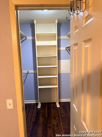 Image 10 of 28 For 8415 Fredericksburg 401