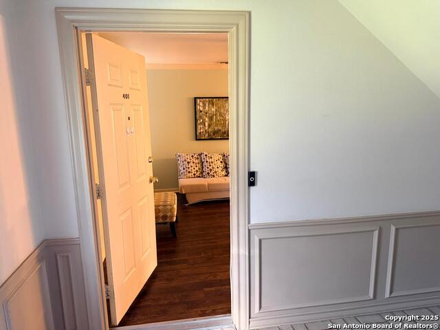 Image 11 of 28 For 8415 Fredericksburg 401