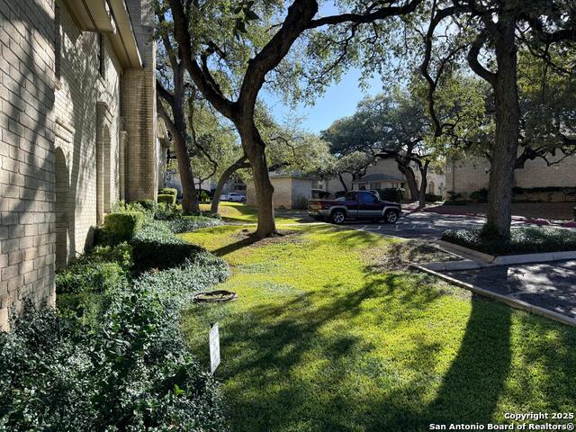 Image 14 of 28 For 8415 Fredericksburg 401