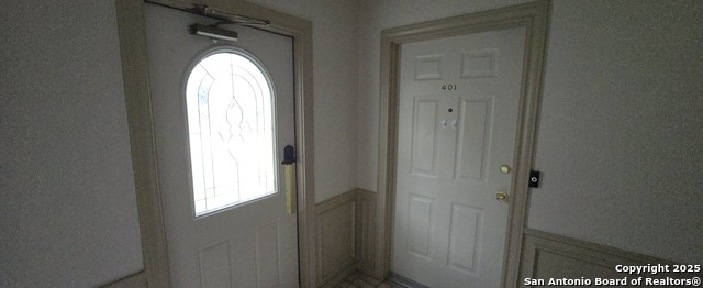 Image 23 of 28 For 8415 Fredericksburg 401