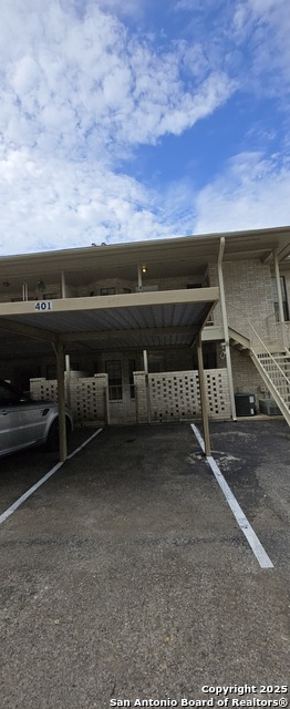 Image 25 of 28 For 8415 Fredericksburg 401