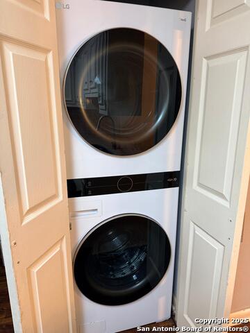 Image 5 of 28 For 8415 Fredericksburg 401