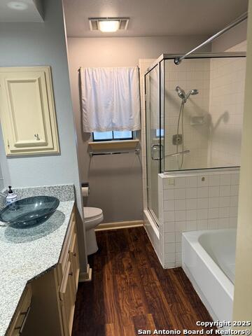 Image 7 of 28 For 8415 Fredericksburg 401