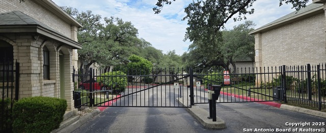 Image 2 of 28 For 8415 Fredericksburg  401