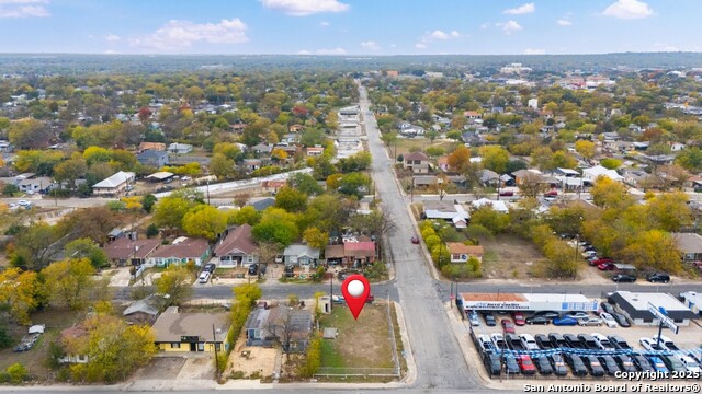 Listing photo id 2 for 675 General Mcmullen N