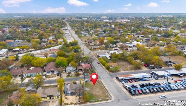 Listing photo id 3 for 675 General Mcmullen N