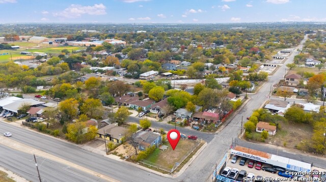 Listing photo id 5 for 675 General Mcmullen N