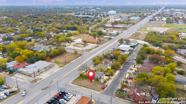 Listing photo id 7 for 675 General Mcmullen N