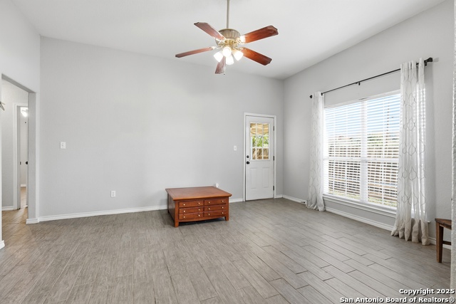 Listing photo id 8 for 1800 Pearce Court