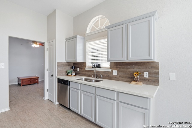 Listing photo id 15 for 1800 Pearce Court