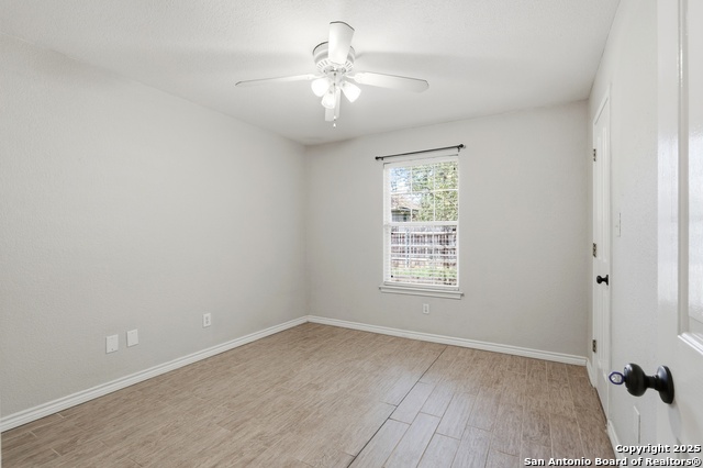 Listing photo id 22 for 1800 Pearce Court