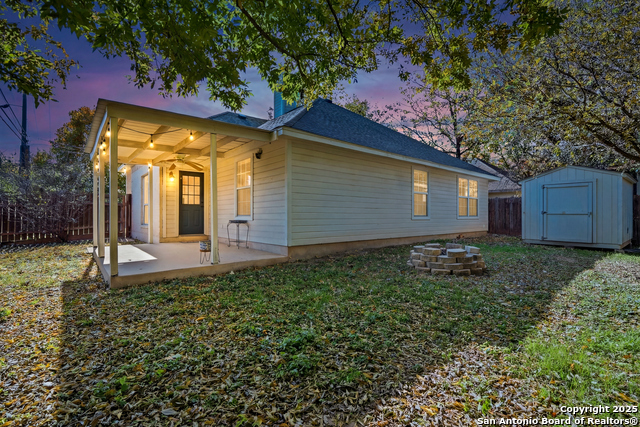 Listing photo id 30 for 1800 Pearce Court