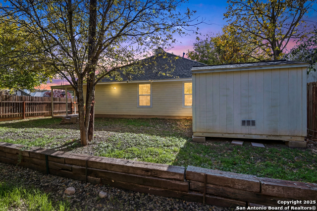 Listing photo id 34 for 1800 Pearce Court