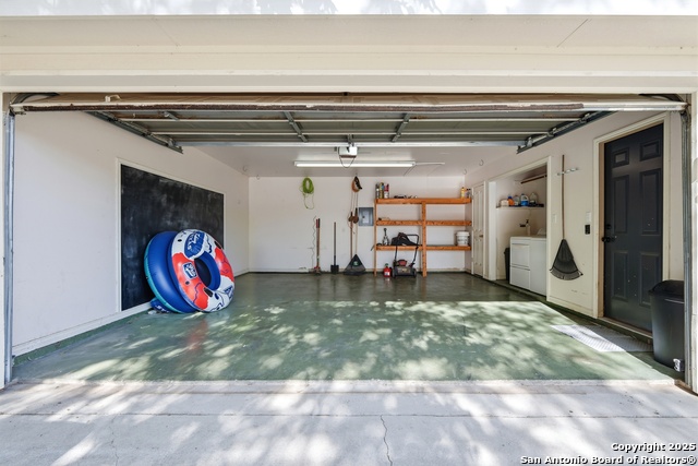 Listing photo id 36 for 1800 Pearce Court