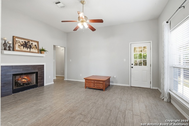 Listing photo id 6 for 1800 Pearce Court