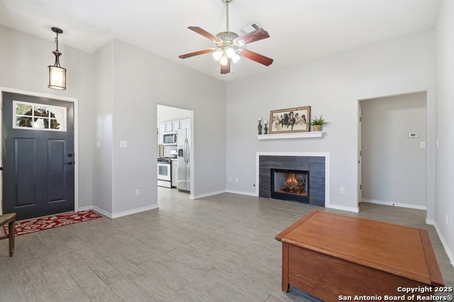 Listing photo id 7 for 1800 Pearce Court