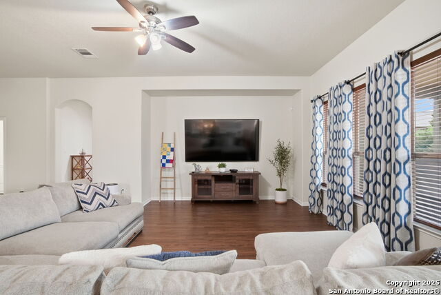 Image 15 of 50 For 4543 Lugo