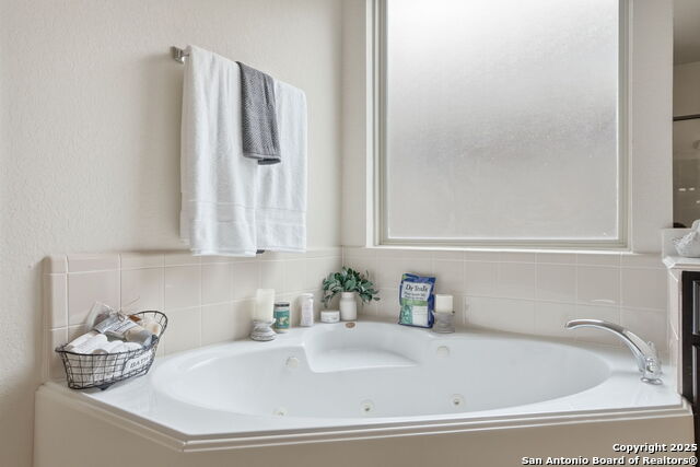 Image 30 of 50 For 4543 Lugo