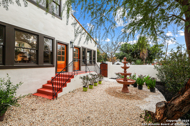 Image 48 of 55 For 339 Elsmere Pl W