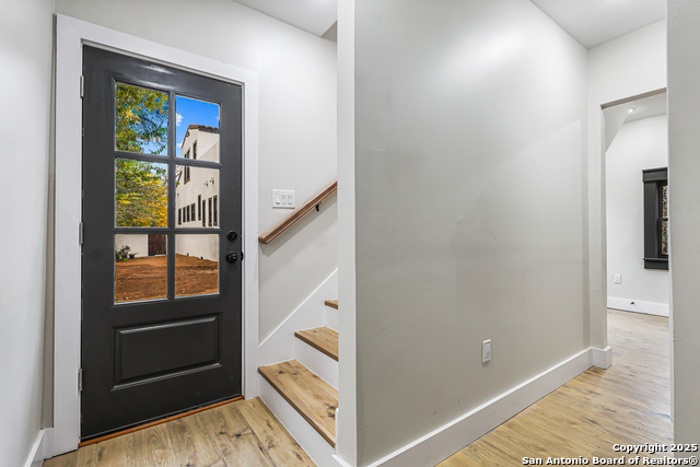 Image 49 of 55 For 339 Elsmere Pl W