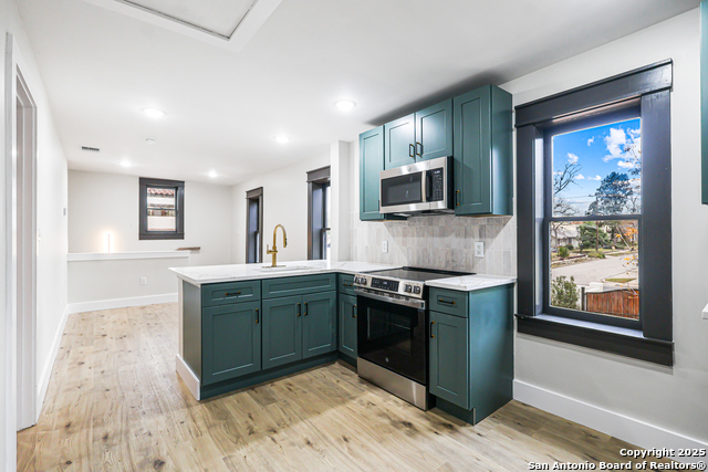 Image 50 of 55 For 339 Elsmere Pl W