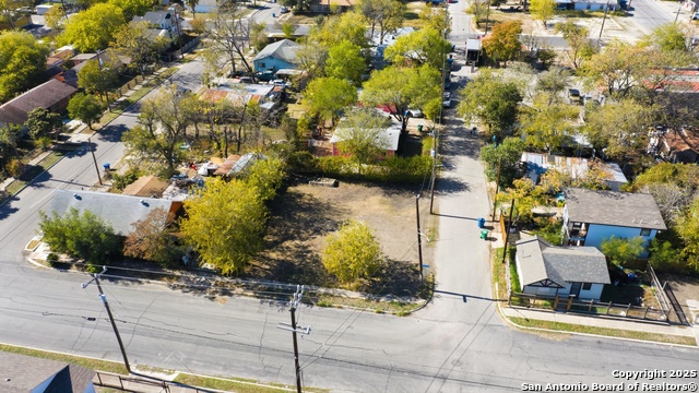 Image 5 of 5 For 907 Navidad St 1 S