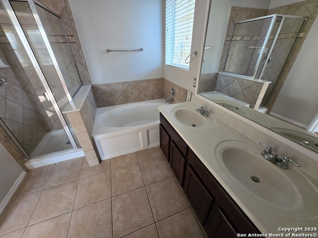 Image 9 of 20 For 225 Country Vale