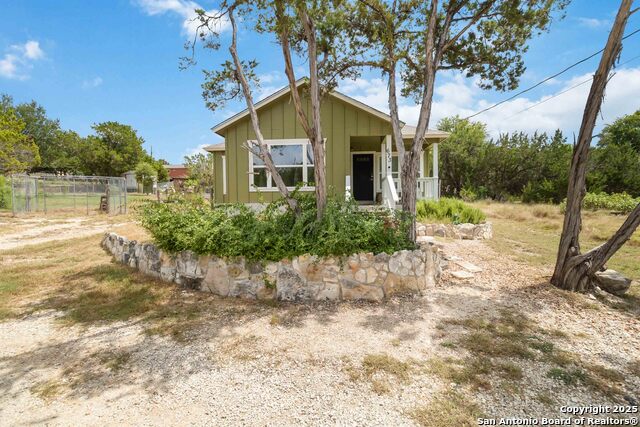 Details for 673 Deer Run Pass, Canyon Lake, TX 78133