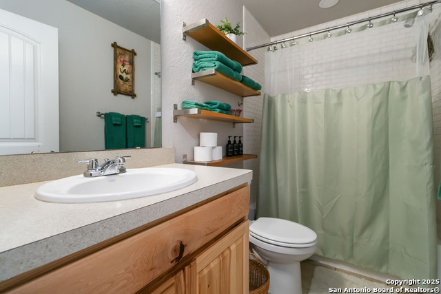 Image 23 of 30 For 673 Deer Run Pass